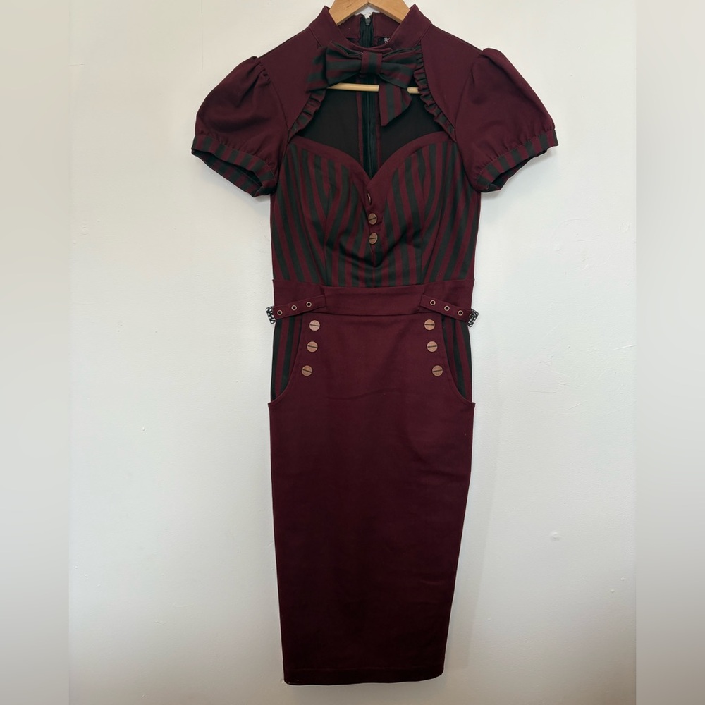 Chic Burgundy Striped dress - Picture 8 of 9